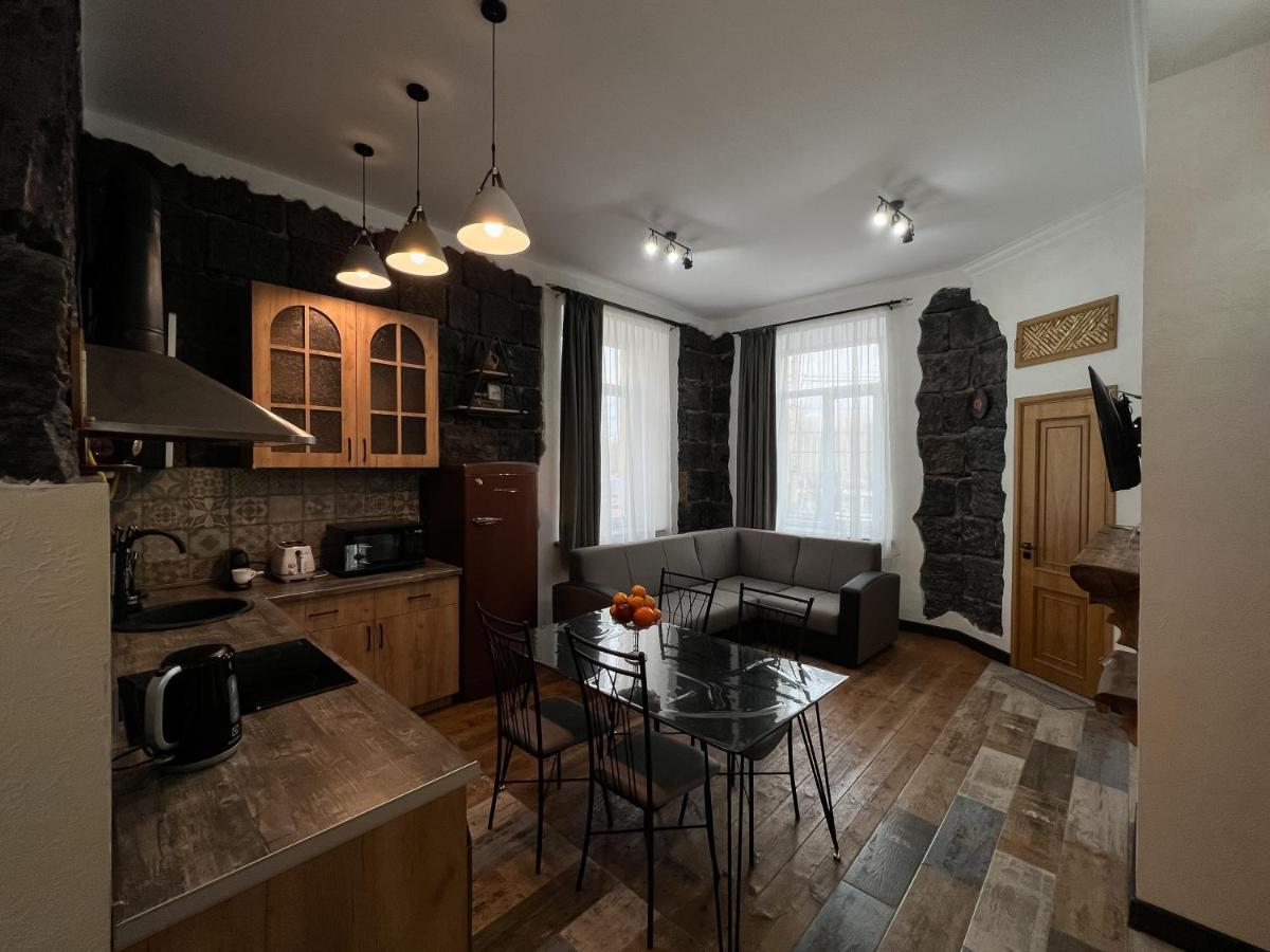 Aros Apartment Gyumri Extérieur photo